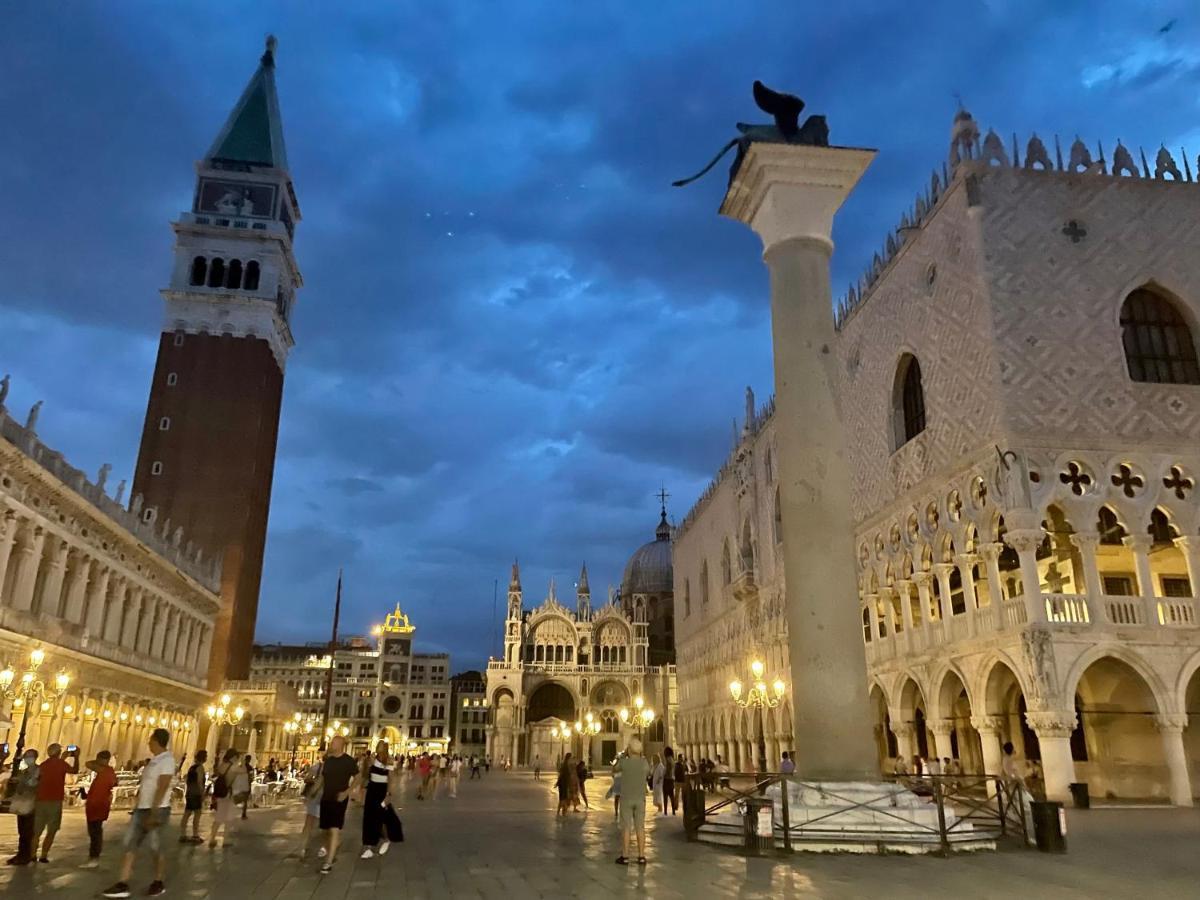 Ca' Monica Panoramic-canal View, Biennale Venecia